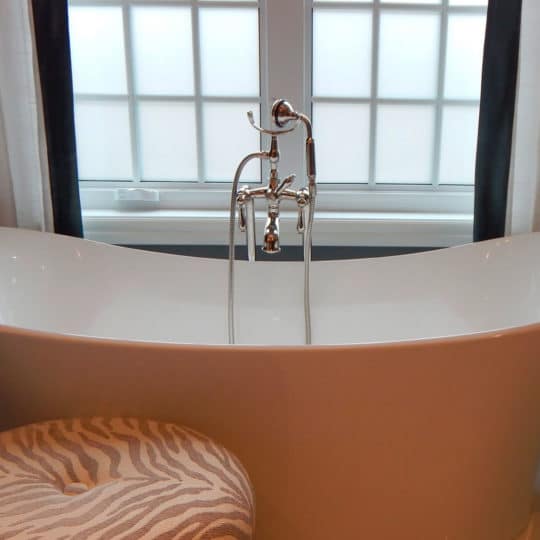 https://plombiste.ch/wp-content/uploads/2015/07/Creation-salle-de-bain4-540x540.jpg